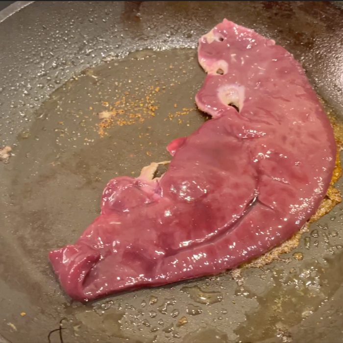 LEANER BY THE DAY - DAY 17 - EATING LIVER AND MAKING GAINS!