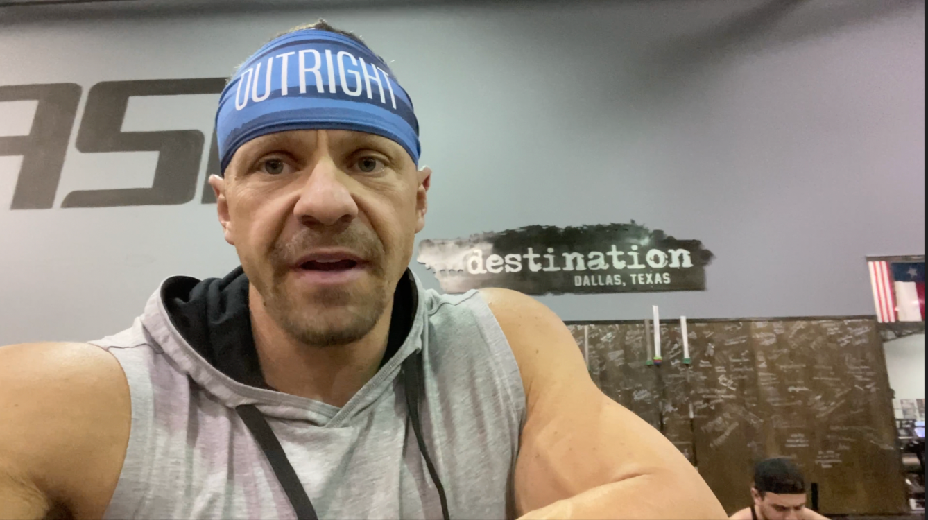 LEANER BY THE DAY - DAY 35 - DAY IN TEXAS - BACK TRAINING AT DESTINATION DALLAS